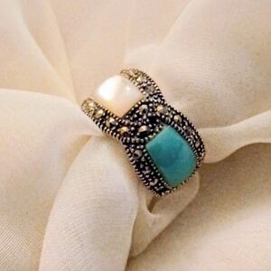 Elegant Silver Ring with Turquoise and Pearl